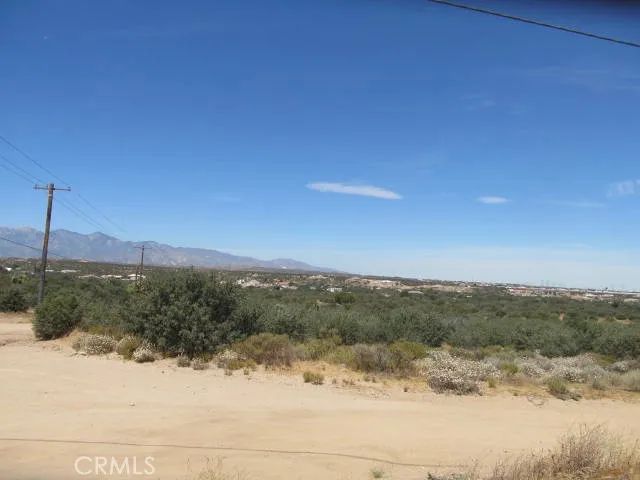 28 Fremontia, Oak Hills, CA 92344