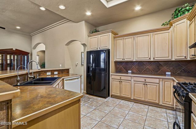 2266 Spirit Rock Drive, Las Cruces, NM 88011