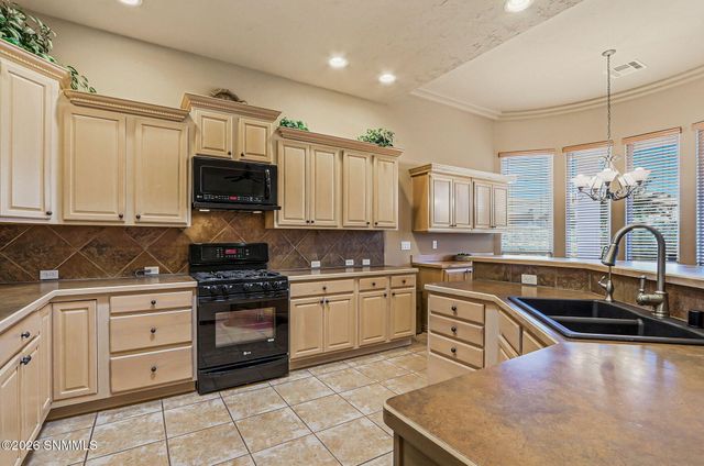 2266 Spirit Rock Drive, Las Cruces, NM 88011