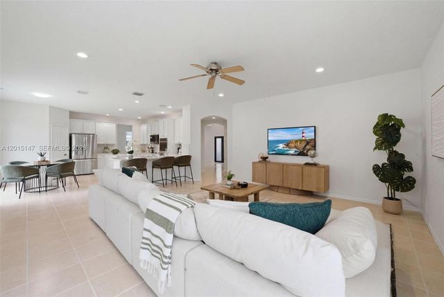 13845 NW 14th Street, Pembroke Pines, FL 33028