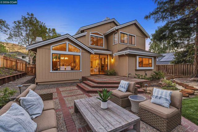 521 Buttonwood Dr., Danville, CA 94506