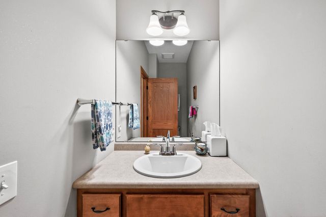 2021 Goodview Avenue N, Oakdale, MN 55128