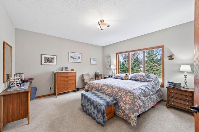 2021 Goodview Avenue N, Oakdale, MN 55128