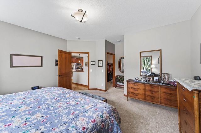 2021 Goodview Avenue N, Oakdale, MN 55128