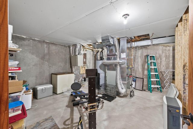 2021 Goodview Avenue N, Oakdale, MN 55128