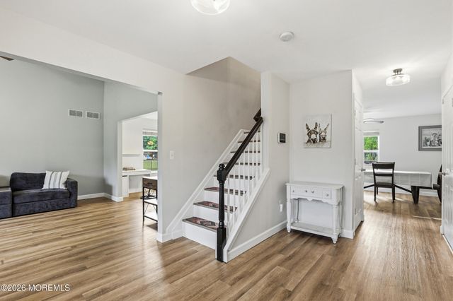 11 Country Road, Jackson, NJ 08527