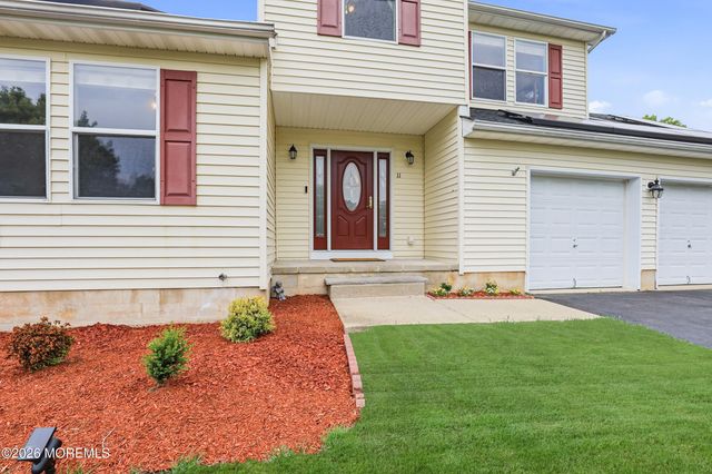 11 Country Road, Jackson, NJ 08527