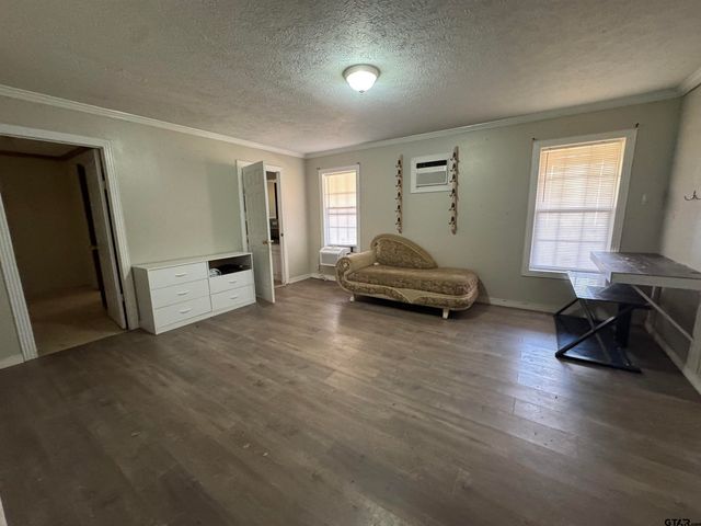 12463 Plum Dr., Lindale, TX 75771