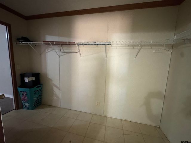 12463 Plum Dr., Lindale, TX 75771