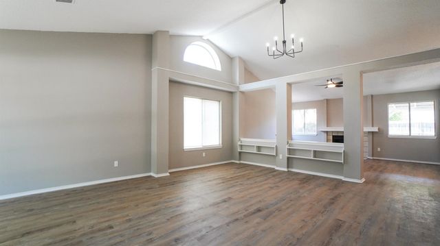 7801 Estates Way, Rowlett, TX 75089