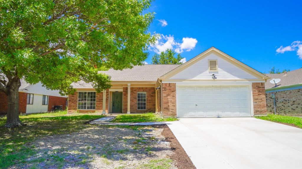 7801 Estates Way, Rowlett, TX 75089