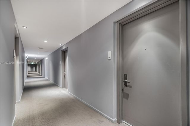 1300 Brickell Bay Dr 1912, Miami, FL 33131