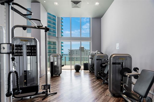 1300 Brickell Bay Dr 1912, Miami, FL 33131