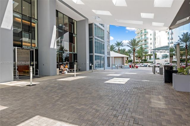 1300 Brickell Bay Dr 1912, Miami, FL 33131