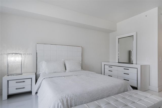 1300 Brickell Bay Dr 1912, Miami, FL 33131