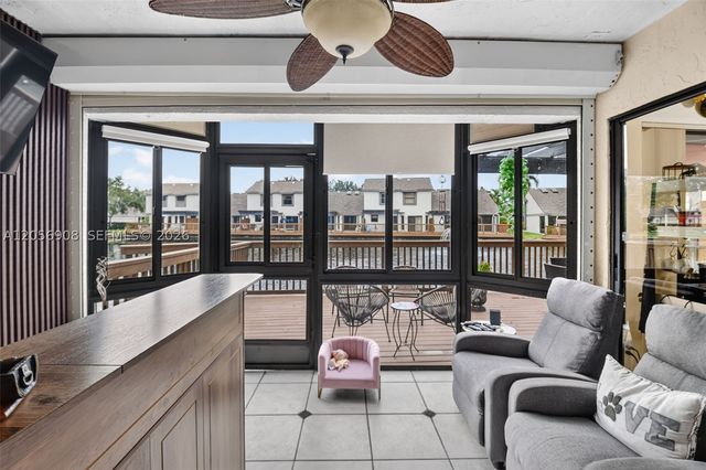 802 Landings Blvd, Green Acres, FL 33413