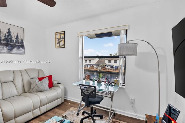 802 Landings Blvd, Green Acres, FL 33413