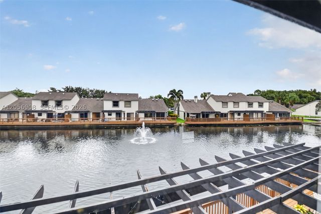 802 Landings Blvd, Green Acres, FL 33413