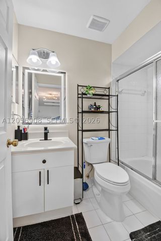 802 Landings Blvd, Green Acres, FL 33413