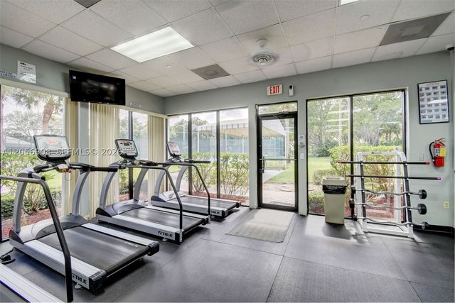 802 Landings Blvd, Green Acres, FL 33413