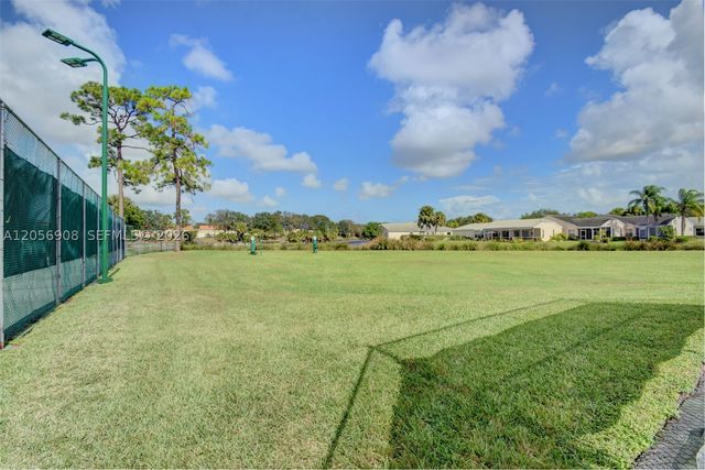 802 Landings Blvd, Green Acres, FL 33413