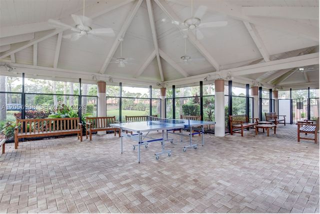 802 Landings Blvd, Green Acres, FL 33413