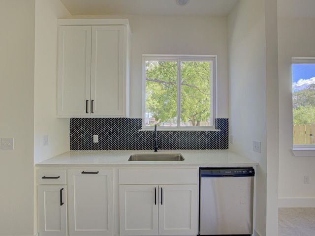 2005 Uphill LN A, Austin, TX 78741