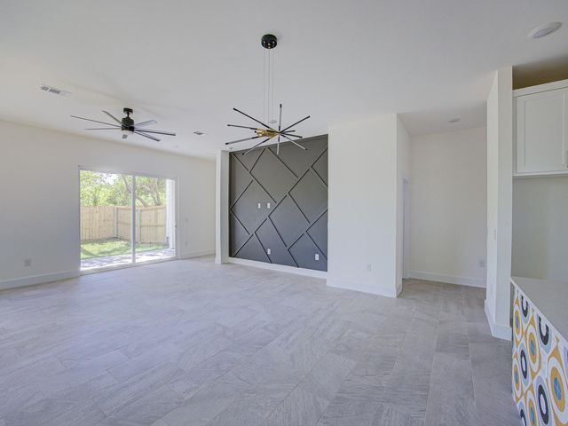 2005 Uphill LN A, Austin, TX 78741