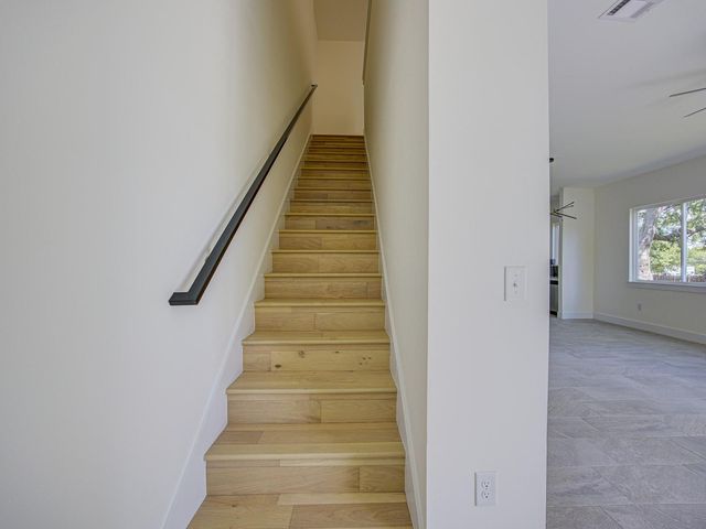 2005 Uphill LN A, Austin, TX 78741