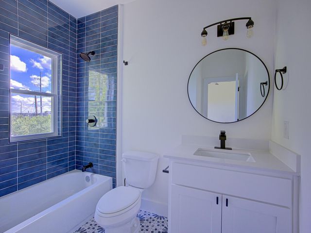 2005 Uphill LN A, Austin, TX 78741