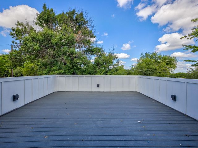 2005 Uphill LN A, Austin, TX 78741