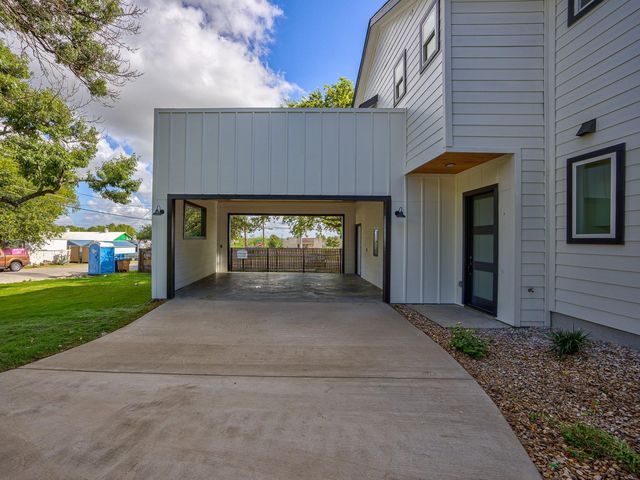 2005 Uphill LN A, Austin, TX 78741