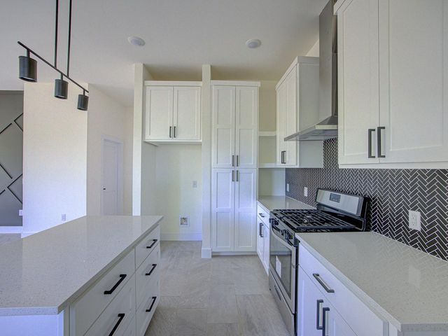 2005 Uphill LN A, Austin, TX 78741