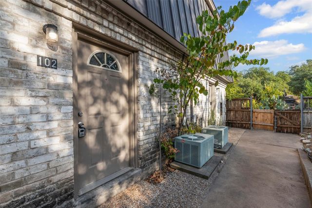 2800 Westhill DR 102, Austin, TX 78704