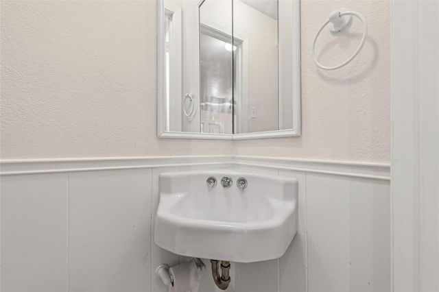 2800 Westhill DR 102, Austin, TX 78704