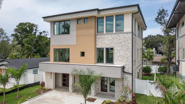 1935 SHORE ACRES BOULEVARD NE, St Petersburg, FL 33703