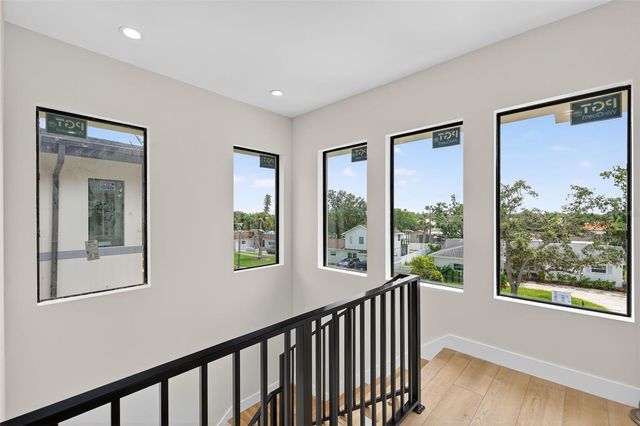 1935 SHORE ACRES BOULEVARD NE, St Petersburg, FL 33703
