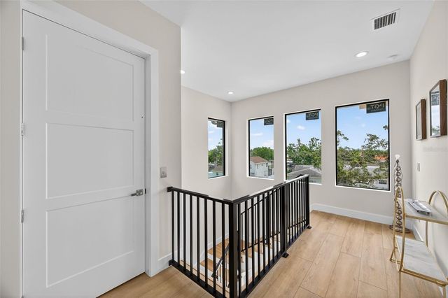 1935 SHORE ACRES BOULEVARD NE, St Petersburg, FL 33703