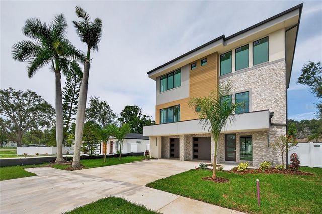 1935 SHORE ACRES BOULEVARD NE, St Petersburg, FL 33703
