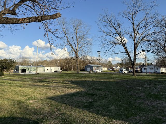 103 Main St, W, Wartrace, TN 37183