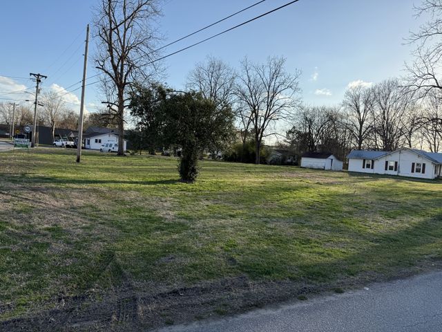 103 Main St, W, Wartrace, TN 37183