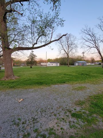 103 Main St, W, Wartrace, TN 37183