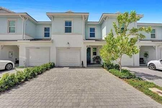 1807 Sanderling Drive, Deerfield Beach, FL 33442