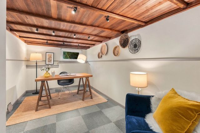 3257 30th Ave SW, Seattle, WA 98126