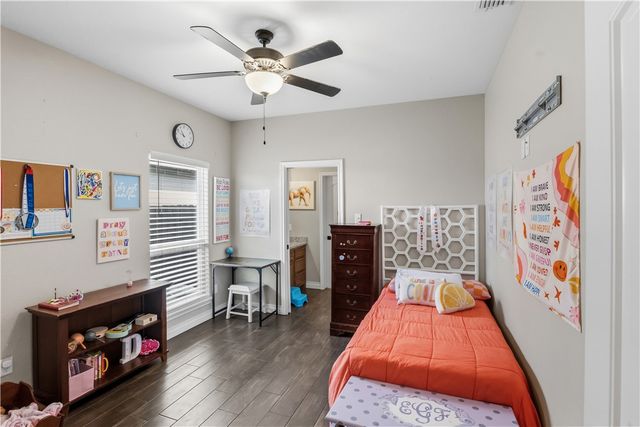9505 Royal Oak Dr, Corpus Christi, TX 78410