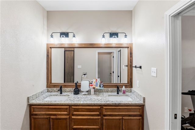 9505 Royal Oak Dr, Corpus Christi, TX 78410