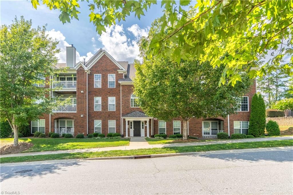190 Shallowford Reserve Drive 303, Lewisville, NC 27023