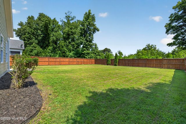 2236 Lakeside Circle, Wilmington, NC 28401