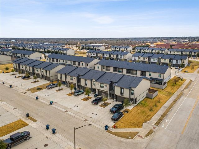 506 Momma Bear Drive, College Station, TX 77845