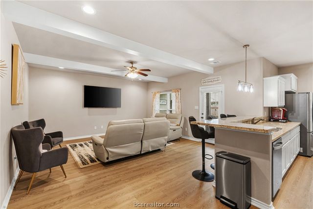 506 Momma Bear Drive, College Station, TX 77845